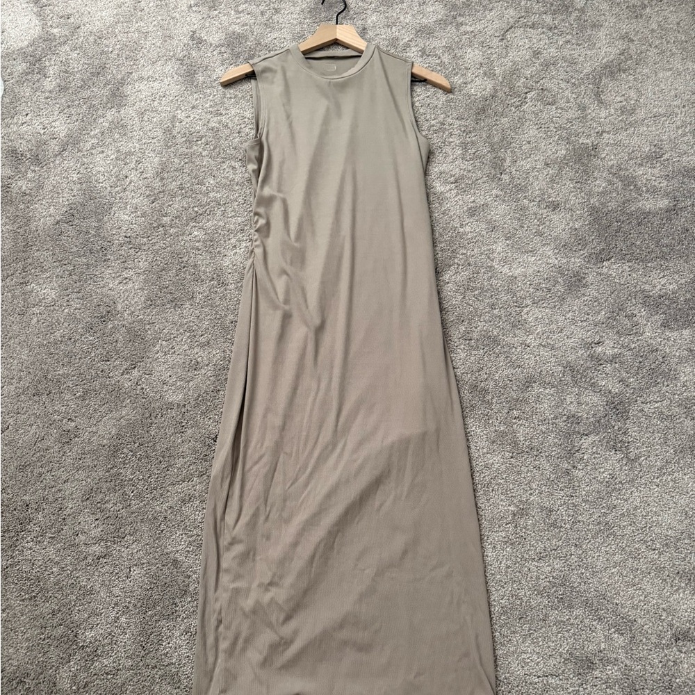 Vuori Sleeveless Maxi Dress in Taupe Gray